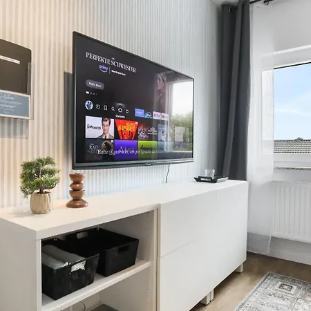 Moderne - Naehe Messe / Flughafen Apartment