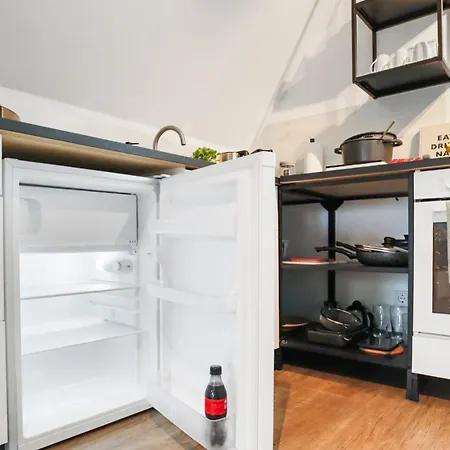 Moderne - Naehe Messe / Flughafen *