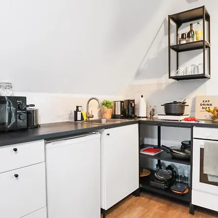 Moderne - Naehe Messe / Flughafen *