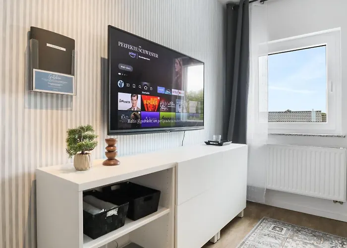 Moderne - Naehe Messe / Flughafen Apartment