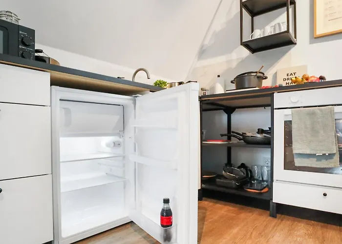 Moderne - Naehe Messe / Flughafen *