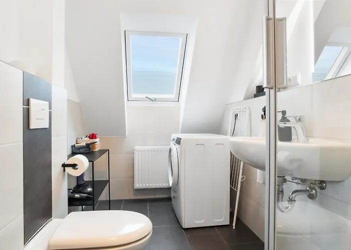 Moderne - Naehe Messe / Flughafen * Lohmar