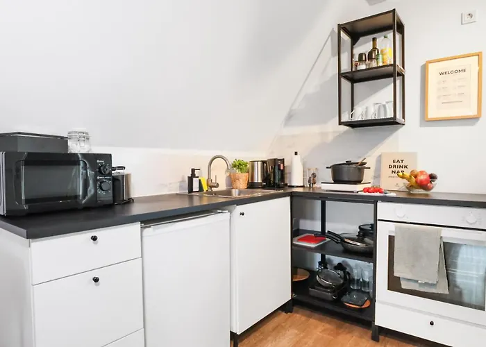 Moderne - Naehe Messe / Flughafen *